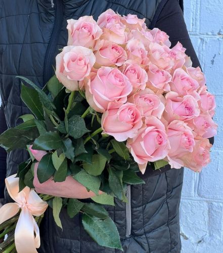 "Объятия"- букет из роз с доставкой на дом в Севастополь